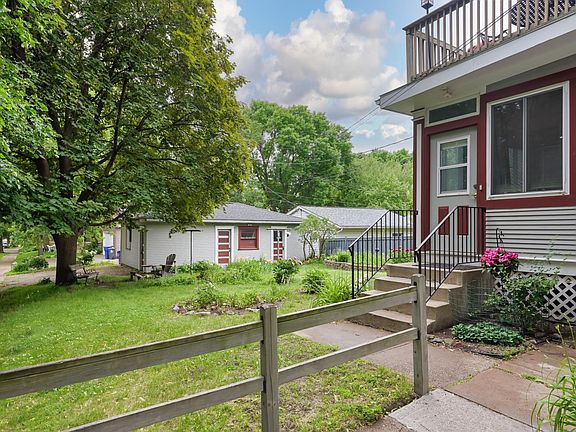 5th image of 1854 Laurel Ave