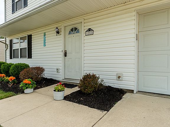 2nd image of 1252 Montego Dr