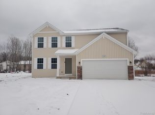 2261 Plum Tree Ct, Burton, MI 48519