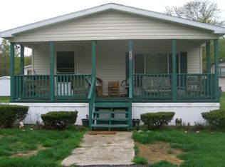 28 Steinbeck Rd, North Brunswick, NJ 08902