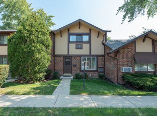 1S135 Ardmore Ave, Villa Park, IL 60181