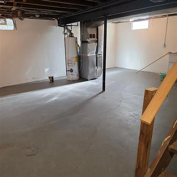 240 S Shirley St — Photo 8