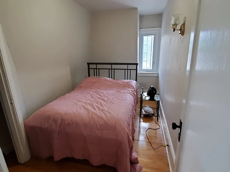 174 Earl St #8 — Photo 11