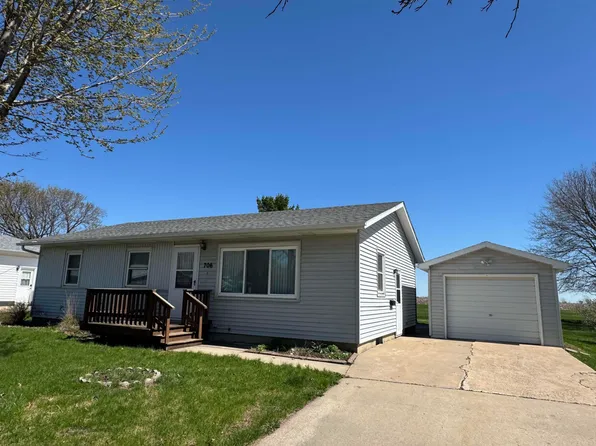 706 Cherry St, Allison, IA 50602