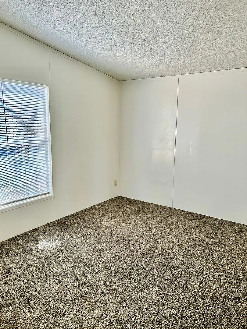 3-bed, 2-bath home in Tucson's Desert Vista Estates — Photo 4