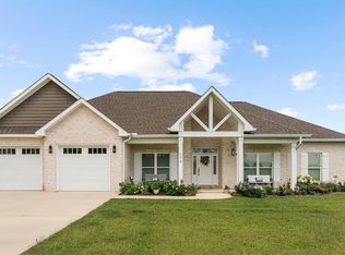 116 Heritage Way, Headland, AL 36345