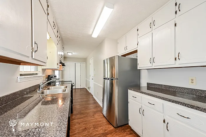2524 Holly Berry Trl — Photo 8