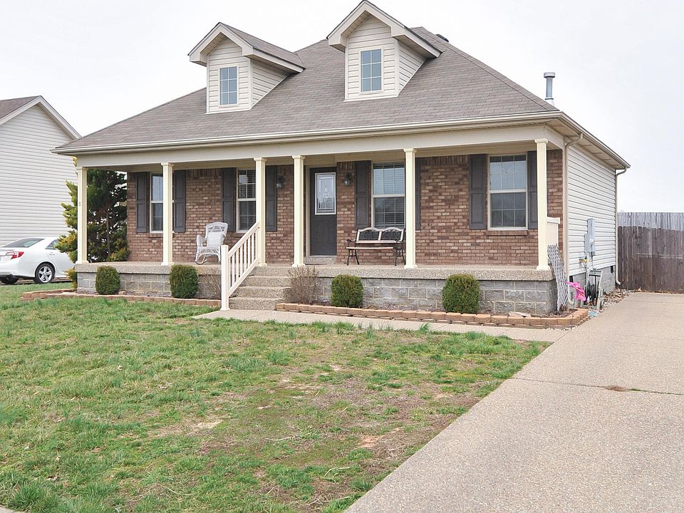 1st image of 761 Oak Grove Blvd