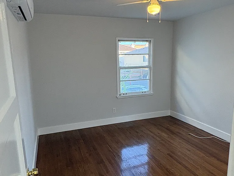 137 N 5th St #A — Photo 10