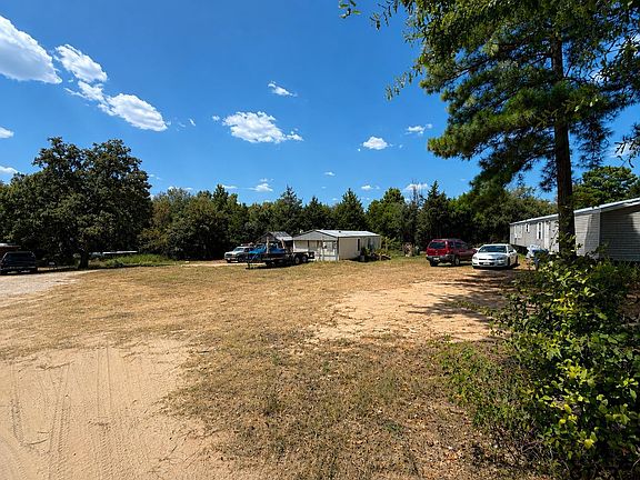 5th image of 979 County Road 310 W