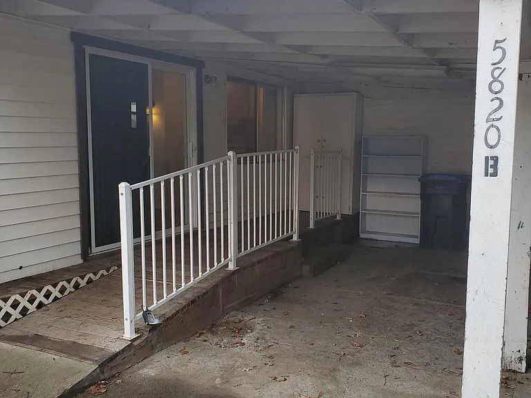 5820B Grove St — Photo 1