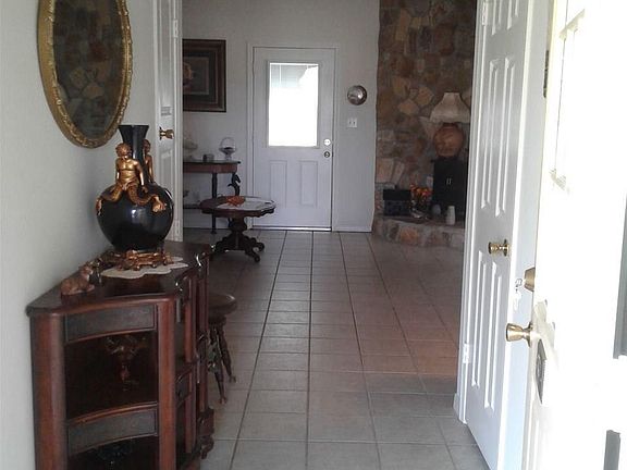 2nd image of 2372 Prytania Cir