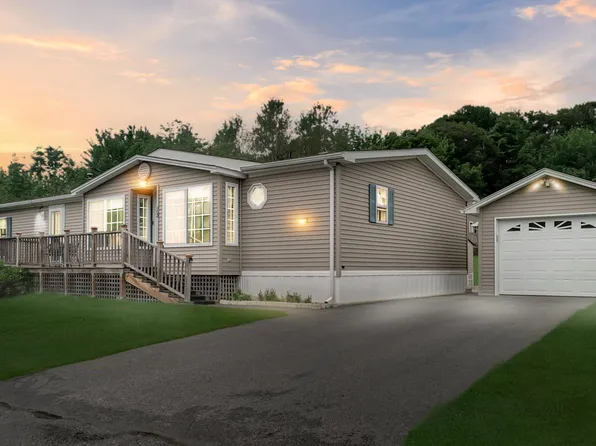 15 Anita Street, Sabattus, ME 04280