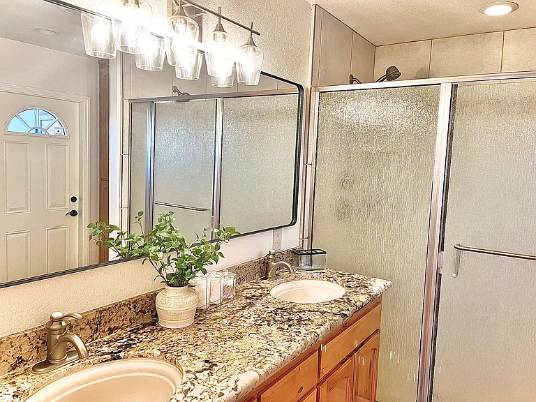3575 Valley View Dr — Photo 9