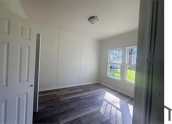 2804 Avenue F — Photo 6