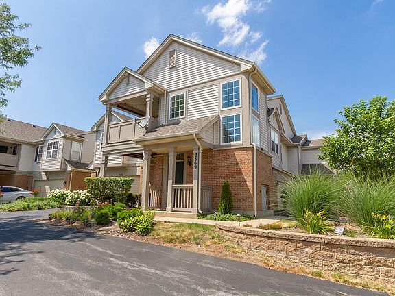 2nd image of 2369 Vanderbilt Dr #2369