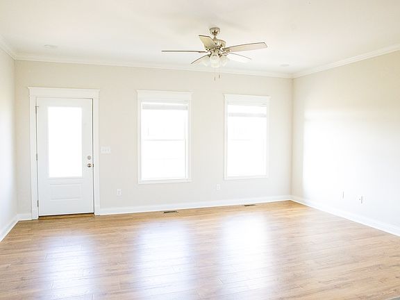 4th image of 1-5398 Peony Dr