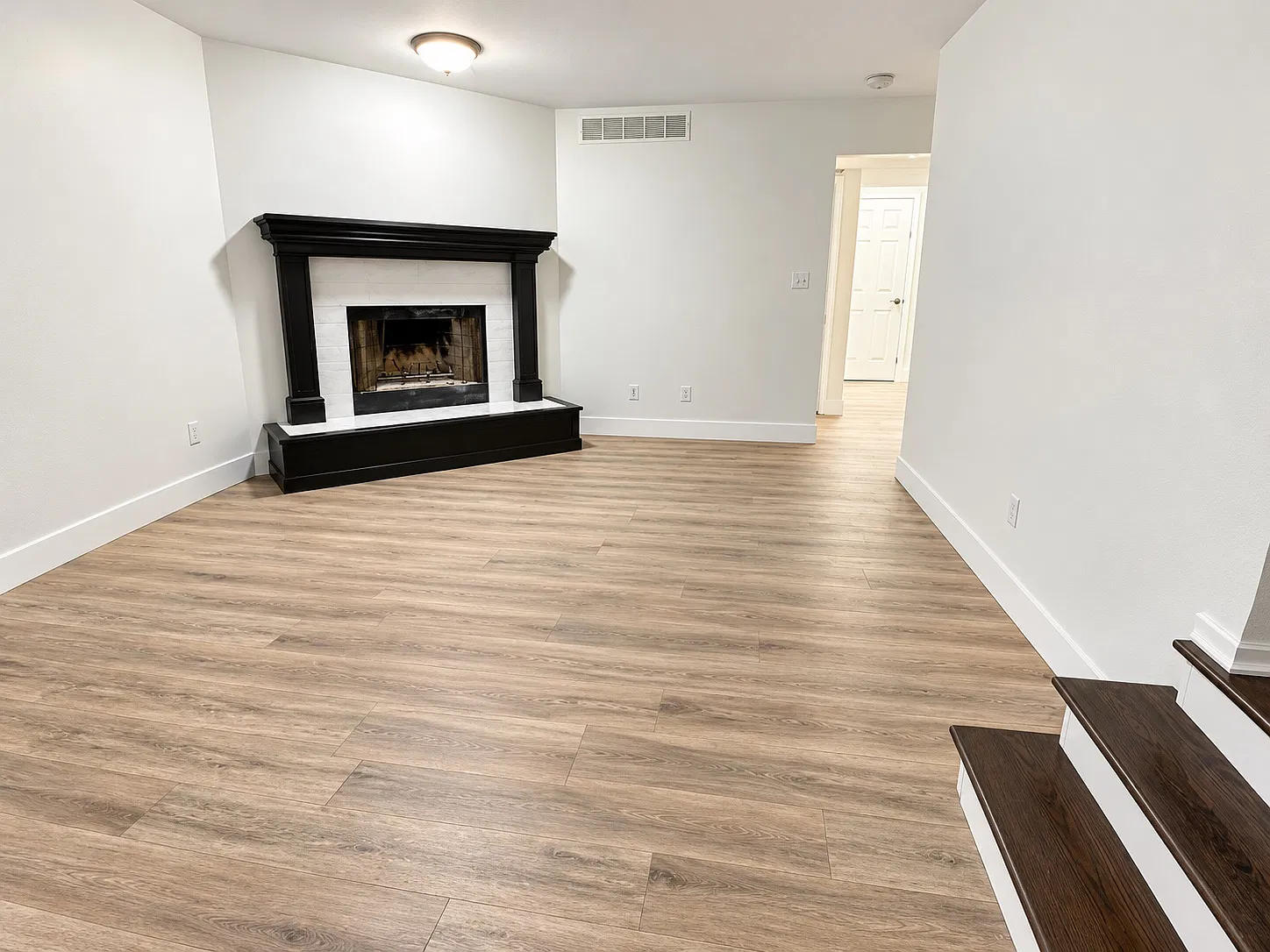 2 bed, 2.5 bath, 1280 sqft, $1,595 — Photo 2