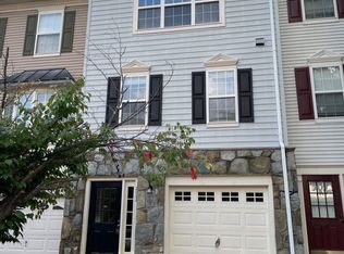 2002 Capstone Cir, Herndon, VA 20170