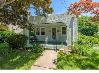 8 Dawes Ave, Ewing, NJ 08638