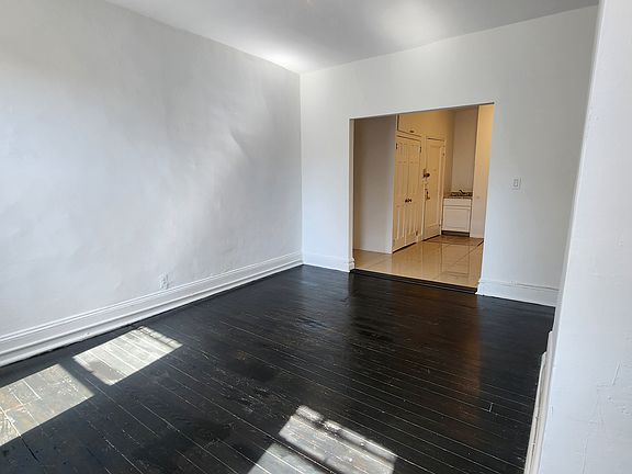5th image of 1452 2nd Ave APT 10