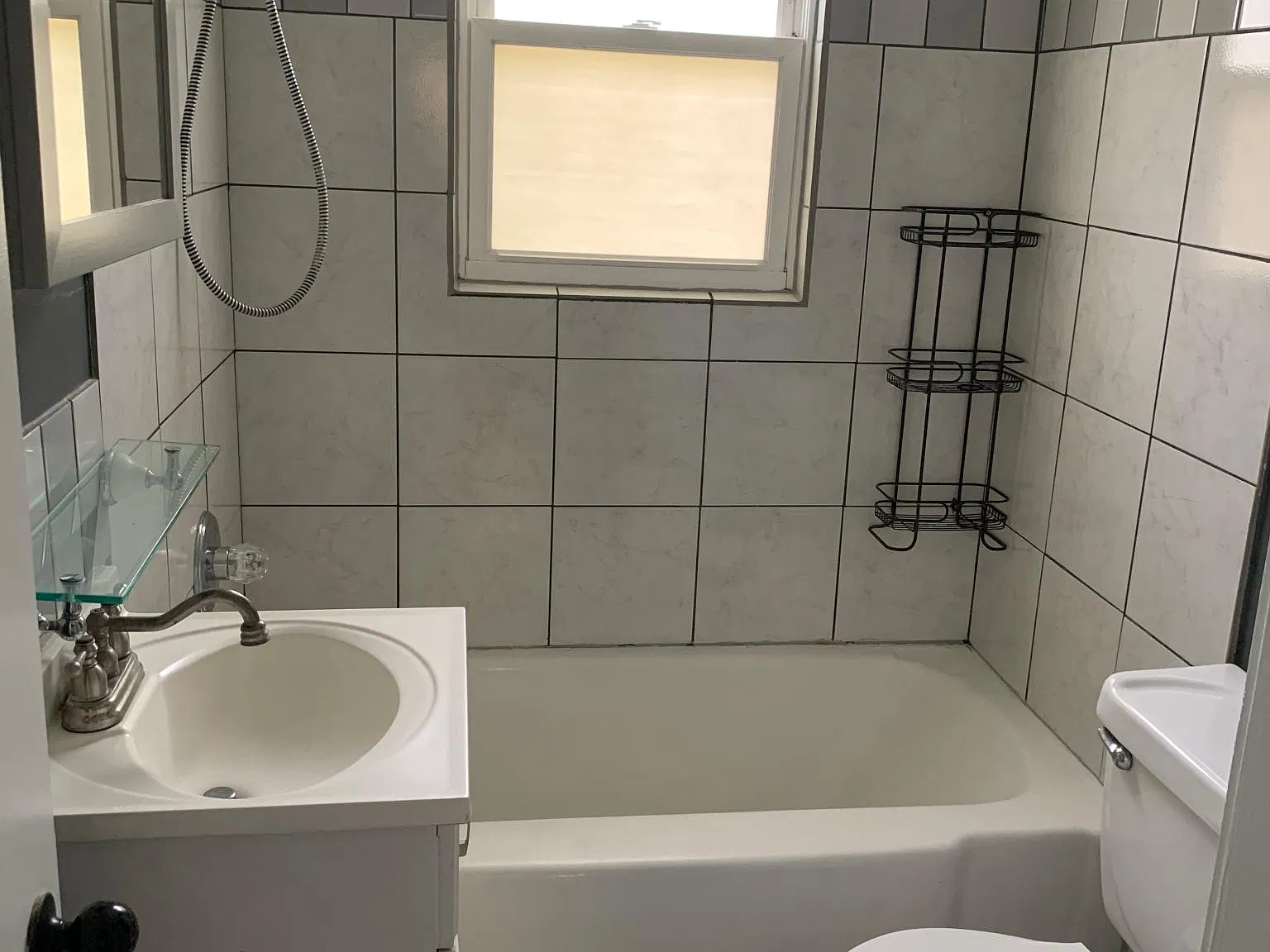 3 bed, 1171 sqft, $1,300 — Photo 3