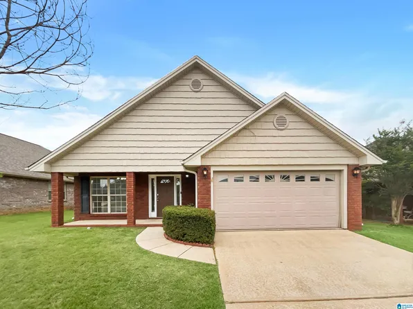 1051 Lexington Dr, Moody, AL 35004