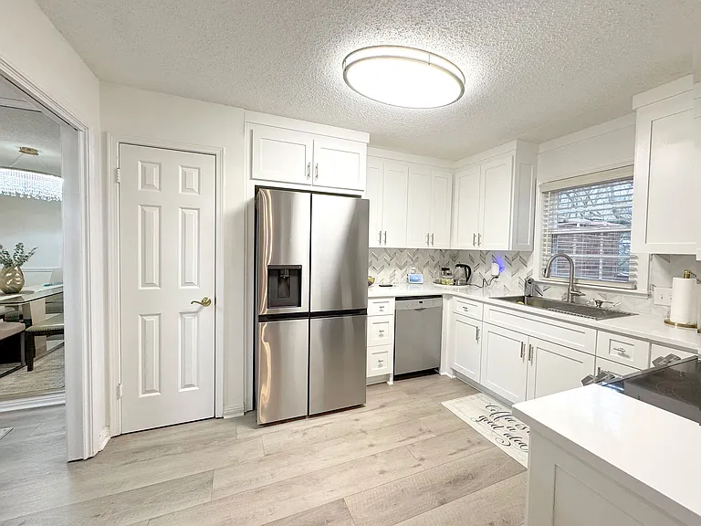 311 Cambridge Place Dr — Photo 5