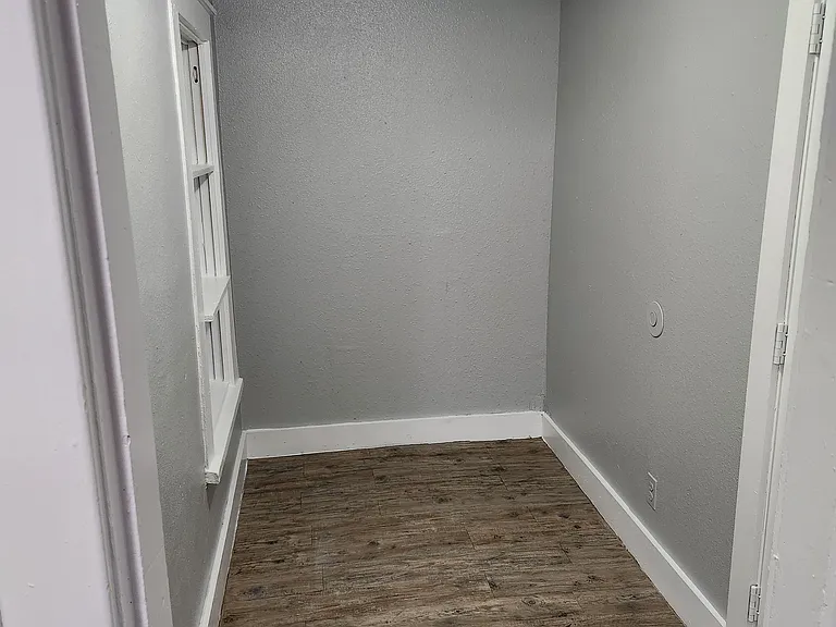 913 Gidding St #7 — Photo 4
