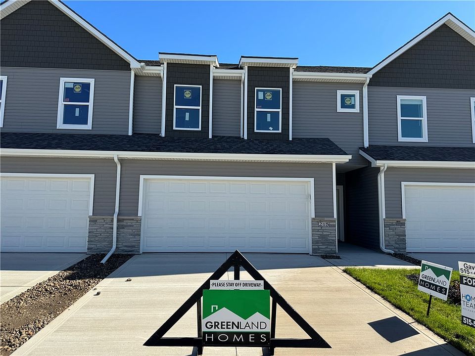1st image of 215 NE Whitetail Ln