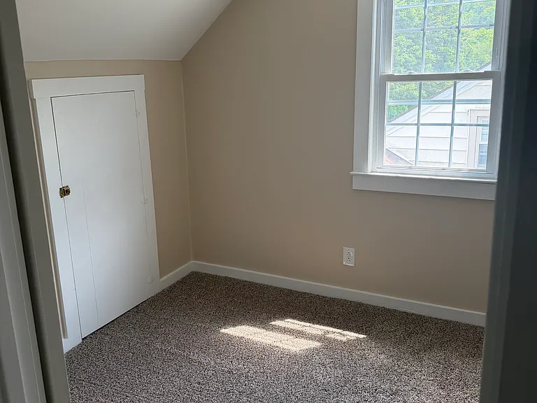 518 W Sun St — Photo 10