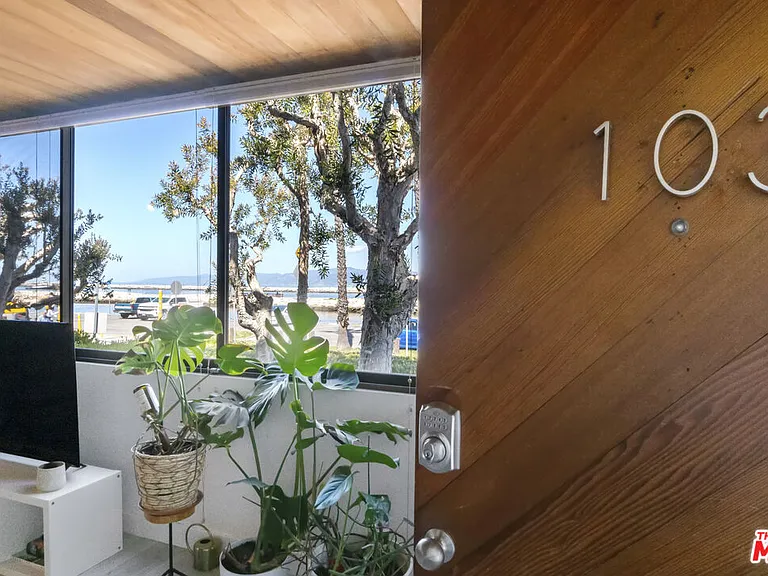 6209 Pacific Ave #103 — Photo 34