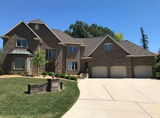 337 Braebourne Ct, Green Bay, WI 54301