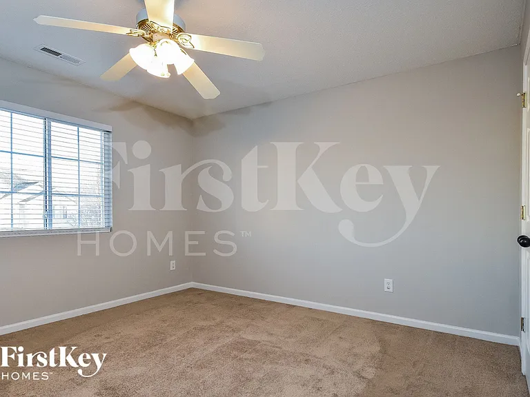 5004 Emberly Dr — Photo 12