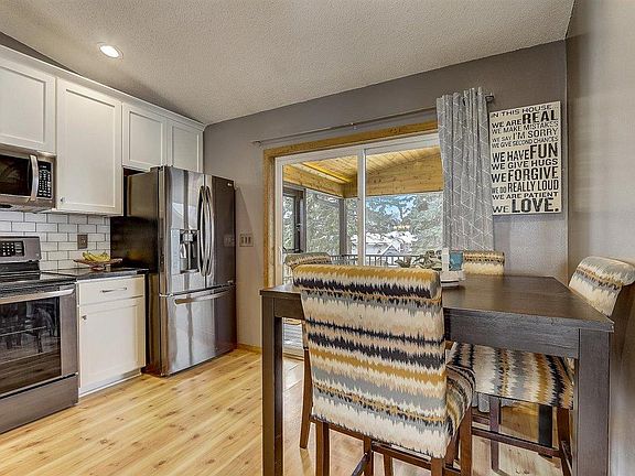 5th image of 18129 Echo Dr