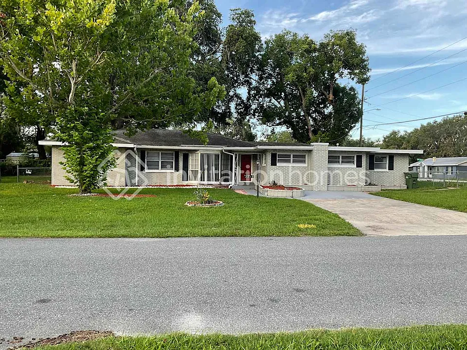 2213 Florence Ave