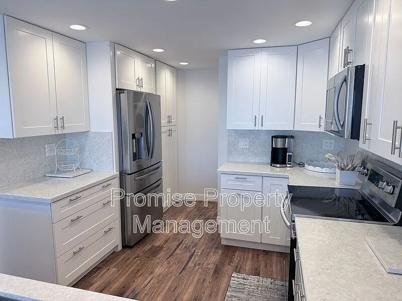 2 bed, 2.0 bath, 1226 sqft, $4,500 — Photo 4