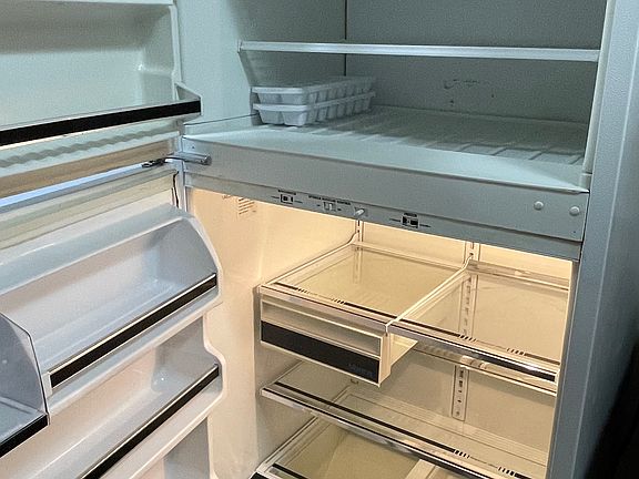 5th image of 444 N Broad St #8