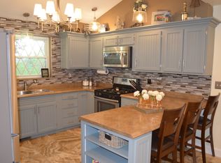 30 Bendview Dr, Ravenswood, WV 26164