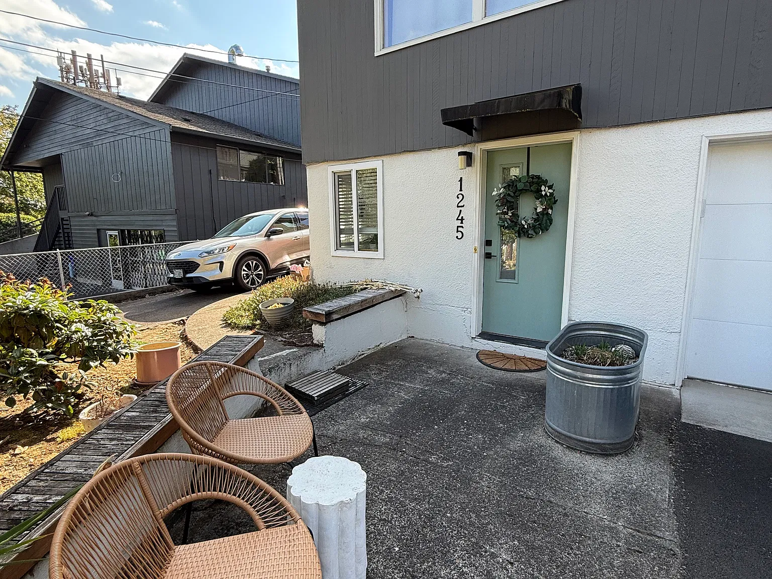 1245 SW Cheltenham St — Photo 1