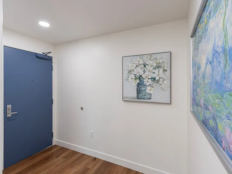 801 Ash St #605 — Photo 2