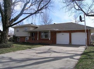 601 E 5th St, Goddard, KS 67052