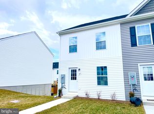 37 Snow Drop Ct, Kearneysville, WV 25430