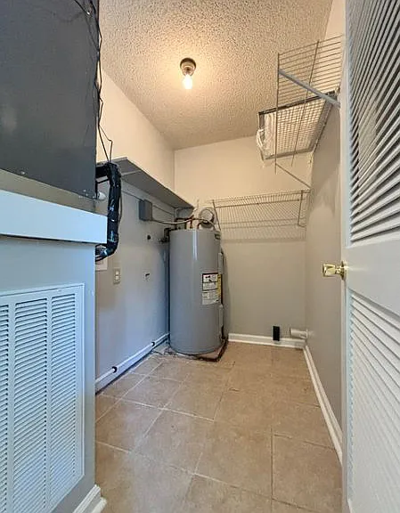 645 Lilly Ln — Photo 9