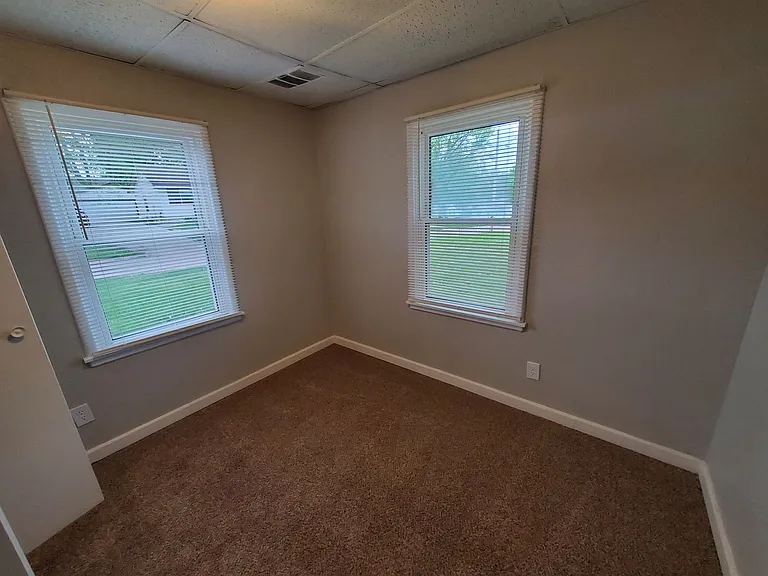215 Leland Ave — Photo 11