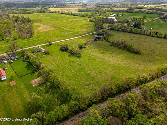 4th image of 4092 Bagdad Rd