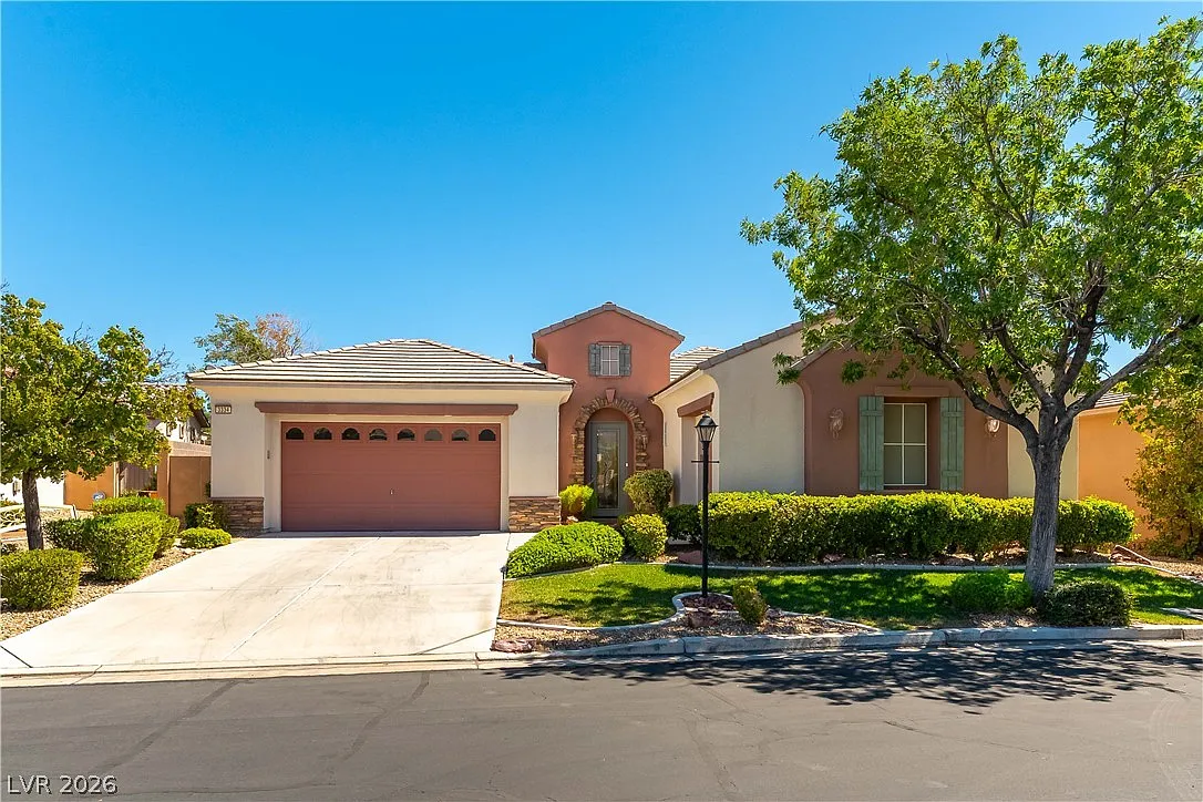 3 bed, 2.5 bath, 2376 sqft, $3,250 — Photo 1