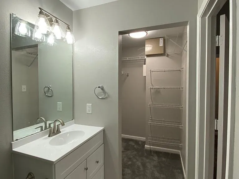 19154 Yellow Thrush Dr — Photo 11