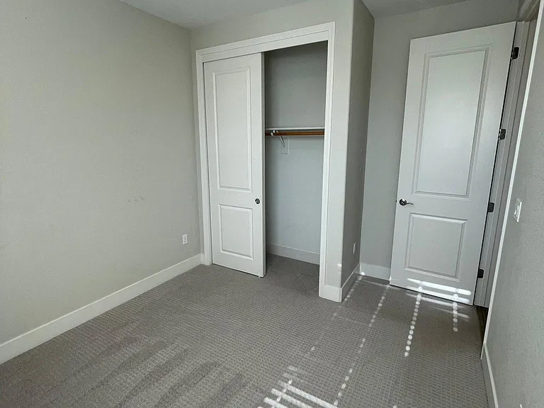 363 Pear Tree Ter #E — Photo 17