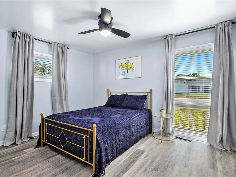 1160 Helmen Dr — Photo 16